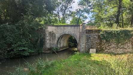 Pont de Pierre-Perthuis